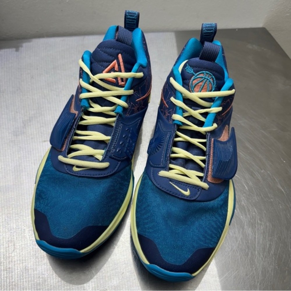 Size 11 - Nike Zoom Freak 3 NRG Valentines Day